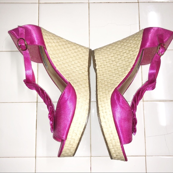 Steve Madden 8 medium pink wedge heels - Picture 3 of 8